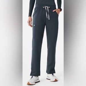 Figs Women's Kade Cargo Scrub Pants: Dark Harbor